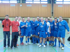 Die Siegermannschaft 2012 des Jusos Fu&szlig;ballturniers "Die Loco's"